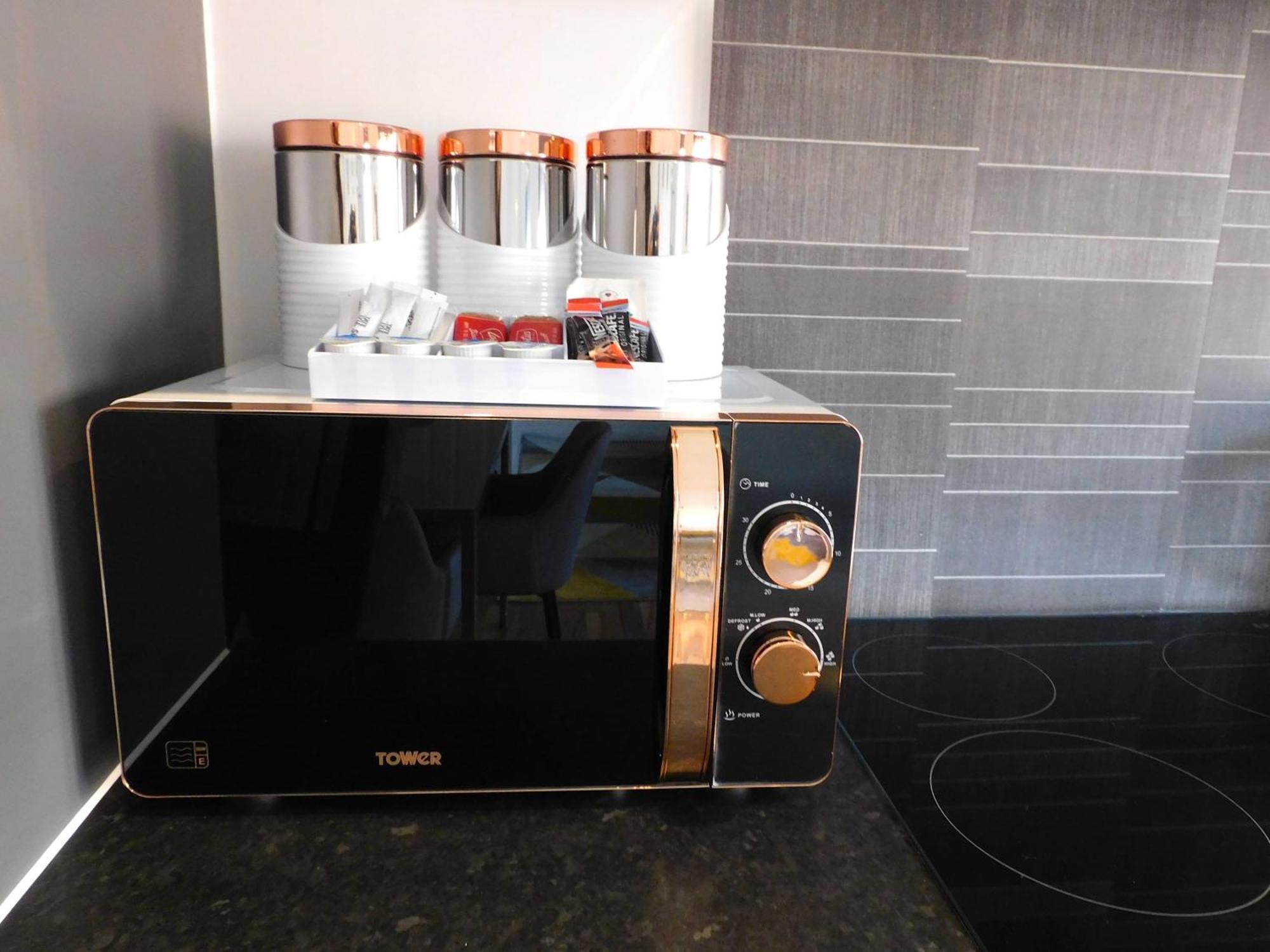 Newly Refurbished 1 Bed Apt In Hamilton Close To Station And Local Amenities 외부 사진